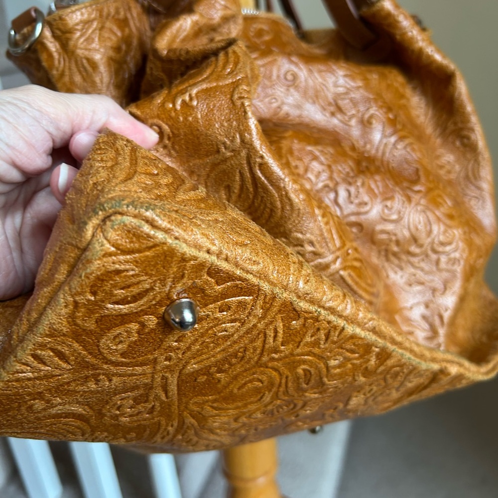 Caramel Brown Embossed Leather Shoulder Bag - Picture 11 of 16